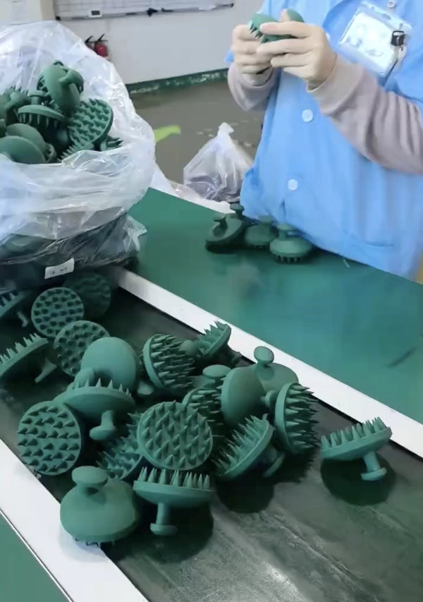 Glass Skin starts now! Shop our latest collection of facial cleansers, body scrubbers, and scalp massagers.